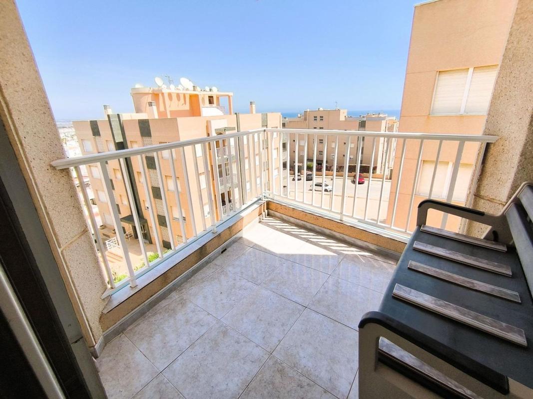 Sprzedaż mieszkania w Piso en Calle Gerona, Cabo Cervera, Torrevieja, Torrevieja
 photo 5