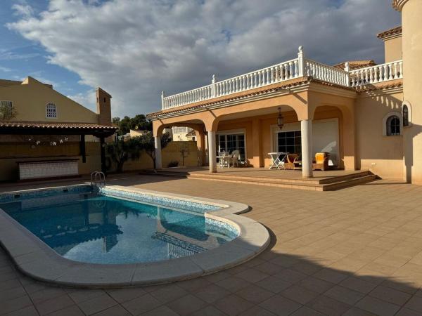 Casa o chalet independiente en La Zenia, Orihuela photo 1