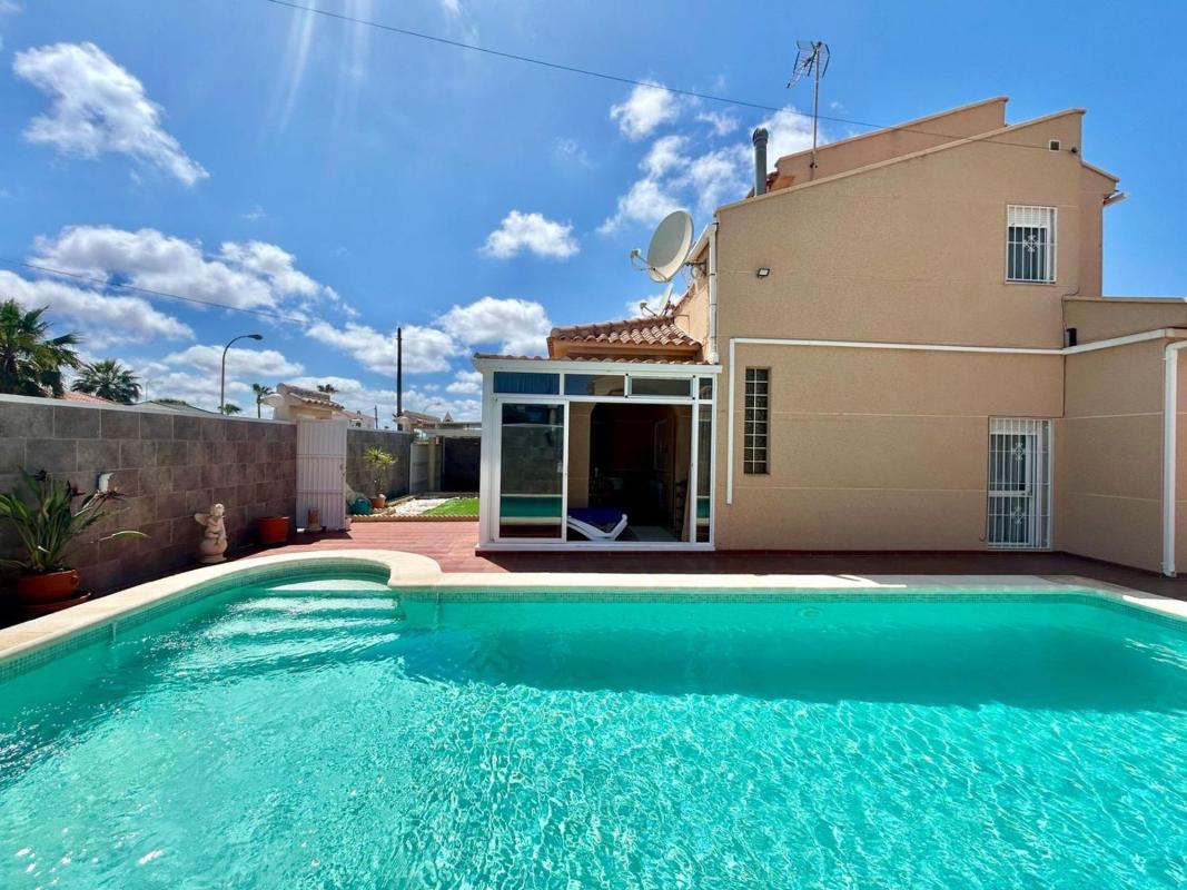 Propiedades en venta y alquiler en España photo 2