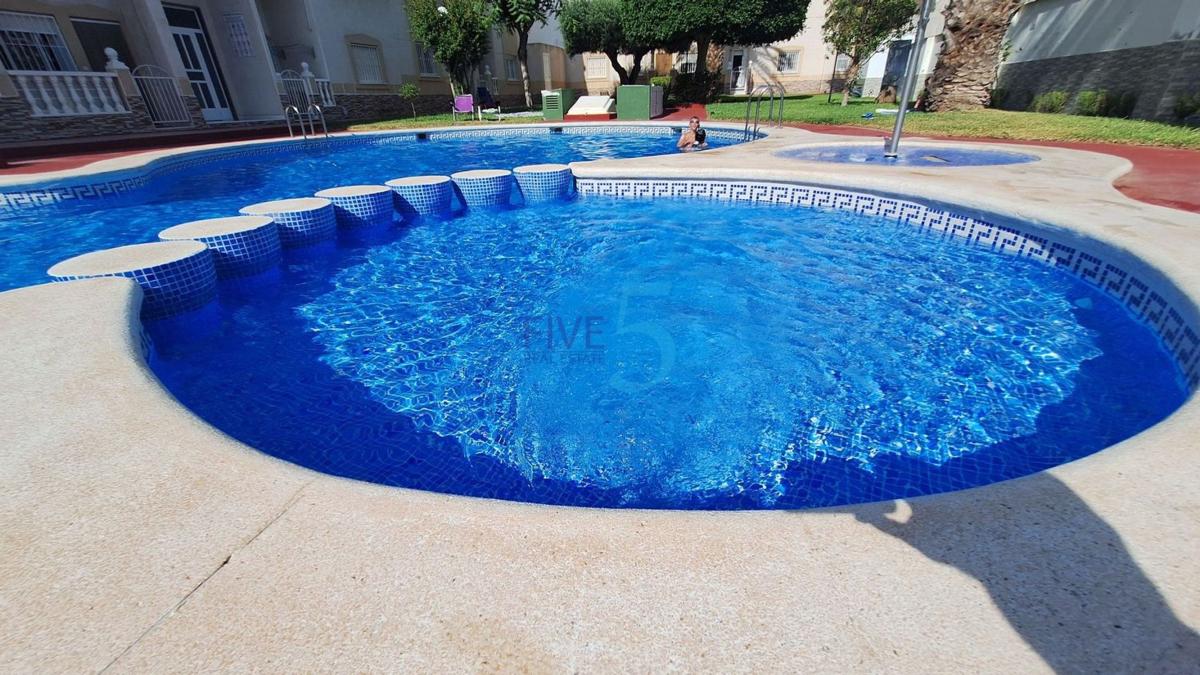 Venta de estudio en Estudio en Antonio Machado, Torrevieja, Torrevieja photo 2