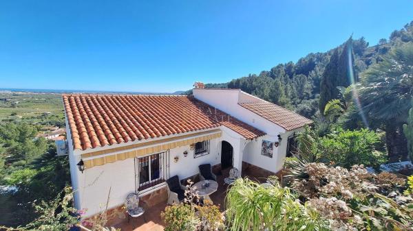 Chalet independiente en venta en Casa o chalet en Benidoleig, Benidoleig
 photo 2