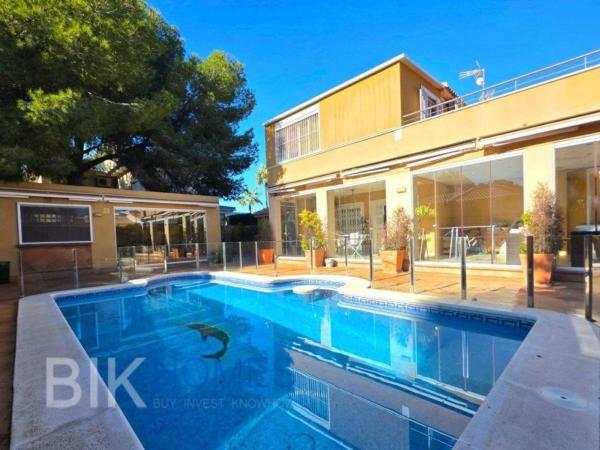 Casa o chalet independiente en Calle j Verdague Cmor, Campoamor, Orihuela thumbnail 1
