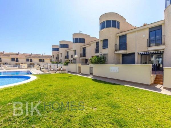 Chalet adosado en Calle Fuego, Aguamarina, Orihuela thumbnail 1