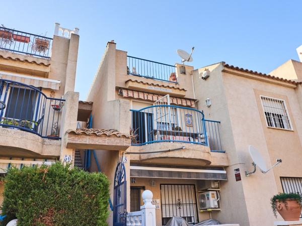 Independent chalet for sale in Casa o chalet en Calle Marisa Ruso López, La Siesta - El Salado - Torreta, Torrevieja, Torrevieja
photo 1