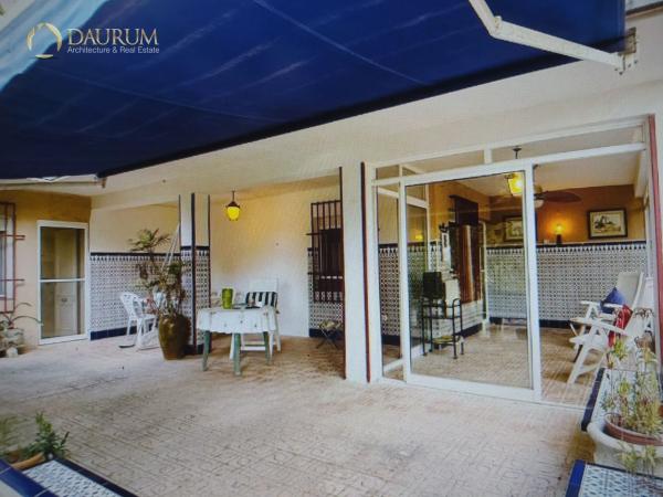 Casa o chalet independiente en Baya-Alta, Las Bayas-Asprillas, Elche / Elx thumbnail 1