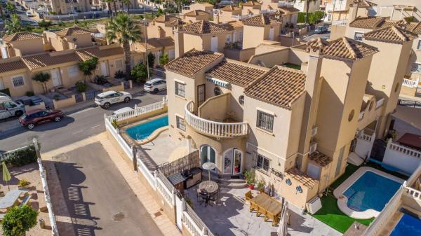Chalet adosado en Calle Peñalara, Las Filipinas, Orihuela thumbnail 1