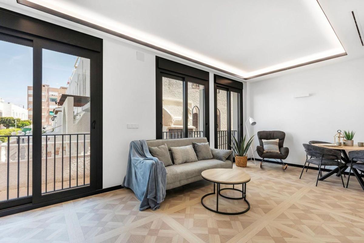 Venta de duplex en Dúplex en Avenida de Holanda, 40, Los Europeos, Torrevieja, Torrevieja photo 1