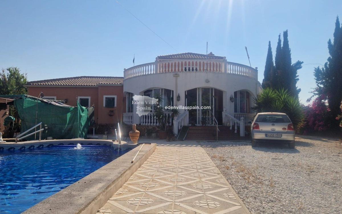 Propiedades en venta y alquiler en España photo 1