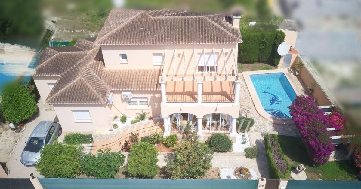 Properties for sale and rent in Spain photo 1