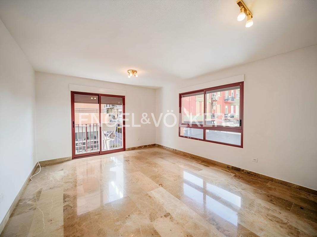 Продажа квартиры на Piso en Calle del Médico Pascual Pérez, Centro Tradicional, Alicante / Alacant, Аликанте / Алакант
photo 1