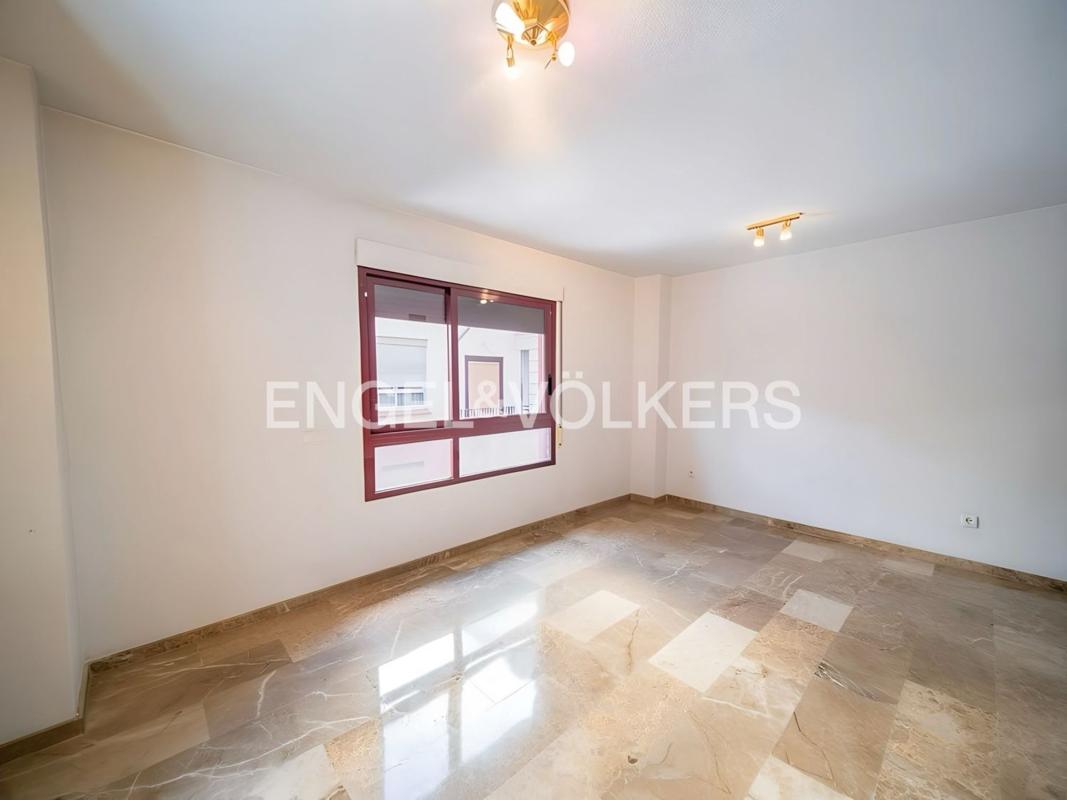 Продажа квартиры на Piso en Calle del Médico Pascual Pérez, Centro Tradicional, Alicante / Alacant, Аликанте / Алакант
photo 3