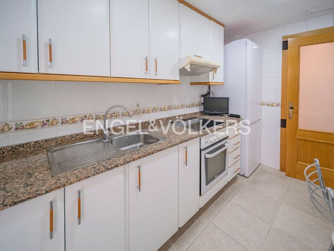 Продажа квартиры на Piso en Calle del Médico Pascual Pérez, Centro Tradicional, Alicante / Alacant, Аликанте / Алакант
photo 5