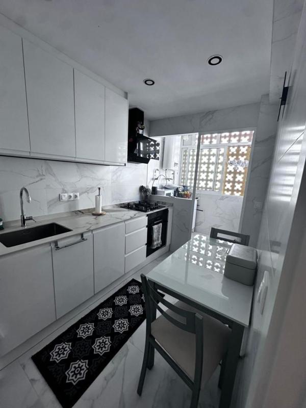 Продажа квартиры на Piso en Calle Fiscal Miguel Gutiérrez Carbonell, Plà del Bon Repòs-La Goteta, Alicante / Alacant, Аликанте / Алакант
photo 1
