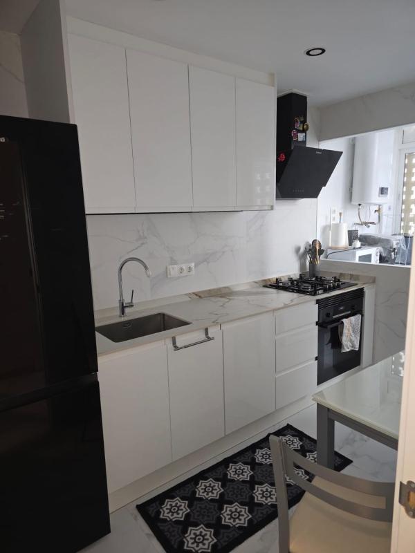 Продажа квартиры на Piso en Calle Fiscal Miguel Gutiérrez Carbonell, Plà del Bon Repòs-La Goteta, Alicante / Alacant, Аликанте / Алакант
photo 2