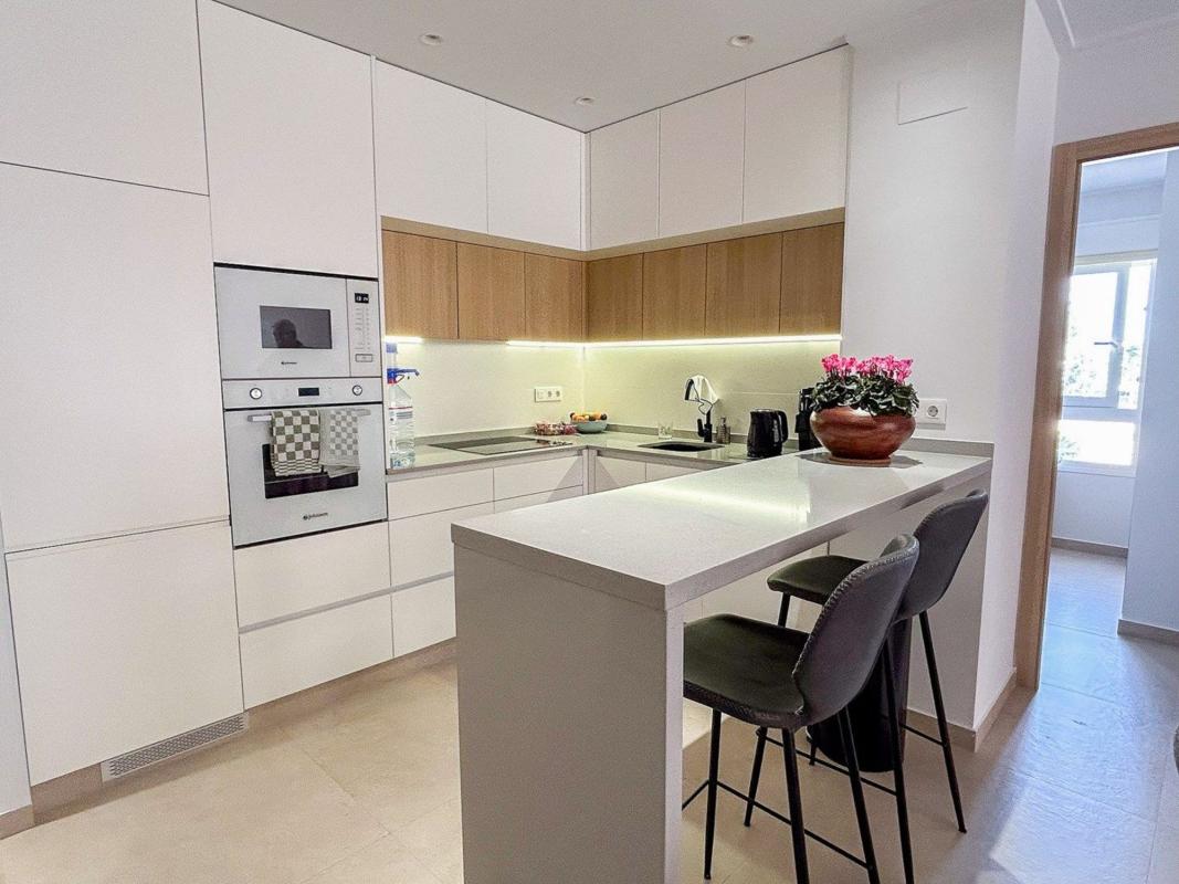Продажа квартиры на Piso en Plaza el Xiprer, Urbanizaciones, Guardamar del Segura, Гуардамар-дель-Сегура
photo 3