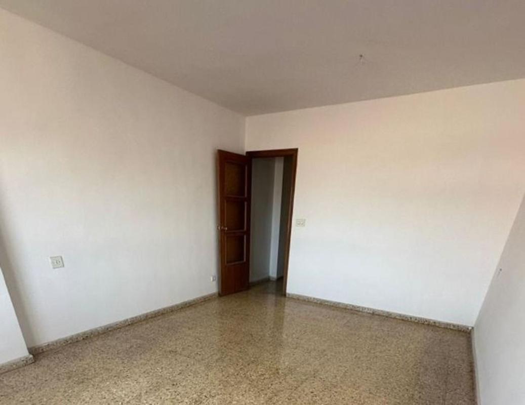 Venta de piso en Piso en Felix Rguez De La Fuente, La Paz, Villena, Villena
photo 2
