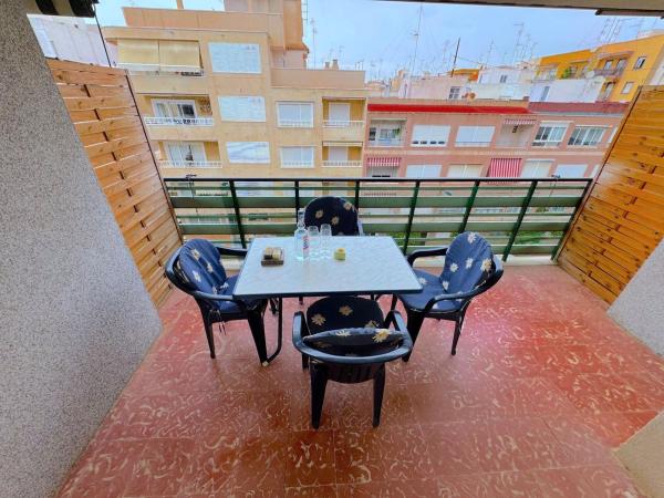 Sprzedaż mieszkania w Piso en Calle Mare de Déu del Carmen, 18, Calas de Santiago Bernabeu, Santa Pola, Santa Pola
thumbnail 2