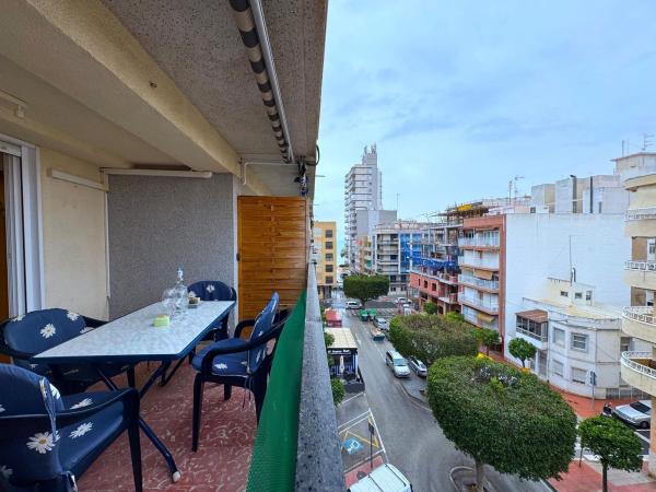 Sprzedaż mieszkania w Piso en Calle Mare de Déu del Carmen, 18, Calas de Santiago Bernabeu, Santa Pola, Santa Pola
 photo 4