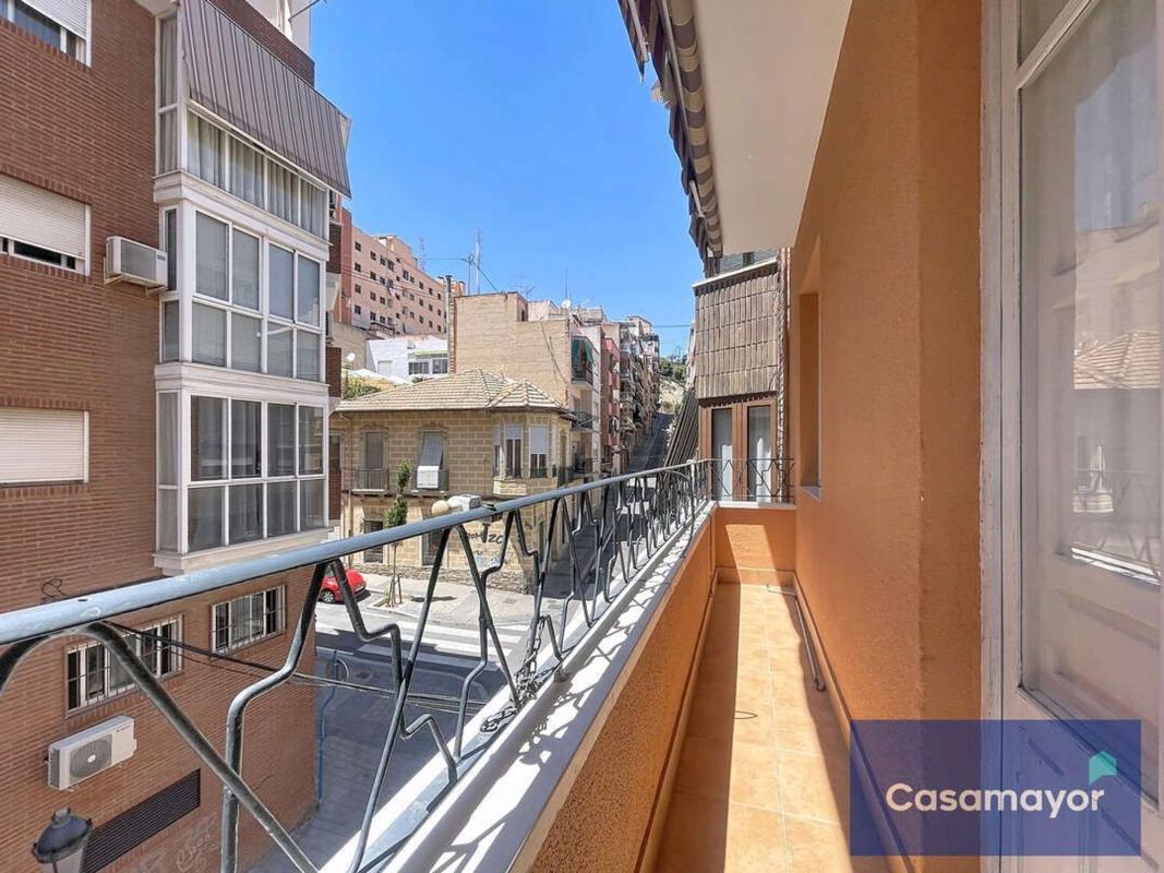 Продажа квартиры на Piso en Calle Sargento Vaillo, Mercado, Alicante / Alacant, Аликанте / Алакант
 photo 5