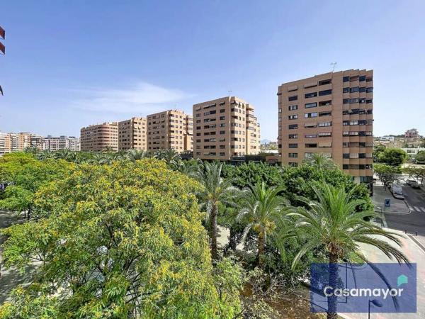 Продажа квартиры на Piso en Avenida Pintor Xavier Soler, Garbinet - Parque de las Avenidas, Alicante / Alacant, Аликанте / Алакант
 photo 1