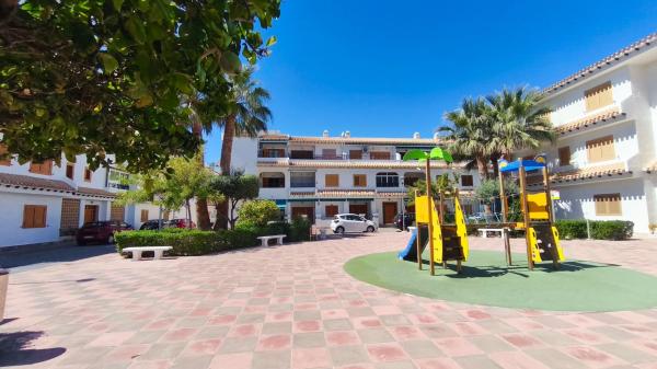 Sprzedaż mieszkania w Piso en Calle Cartagena, 54, Tamarit - Playa Lissa, Santa Pola, Santa Pola
 photo 4