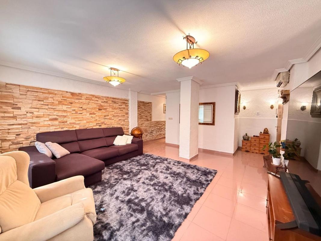Недвижимость на продажу и в аренду в Испании photo 2