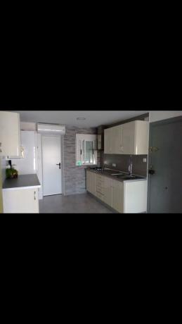 Sprzedaż mieszkania w Piso en Calle Elda, 15, Tamarit - Playa Lissa, Santa Pola, Santa Pola
thumbnail 2
