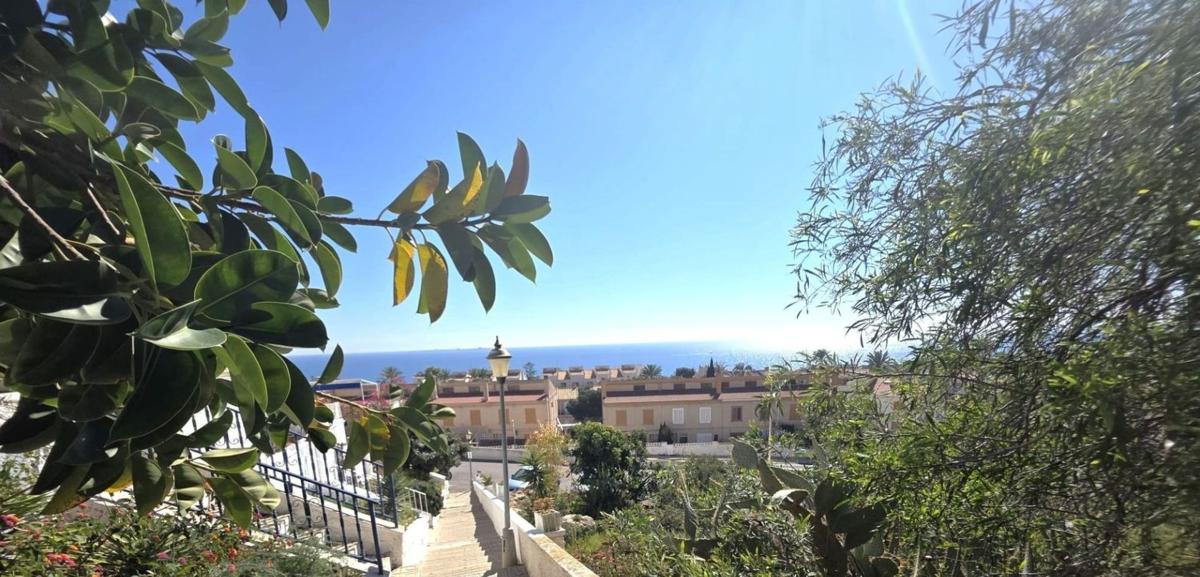 Sale of townhouse in Chalet adosado en Calas de Santa Pola este, Santa Pola , Santa Pola photo 4