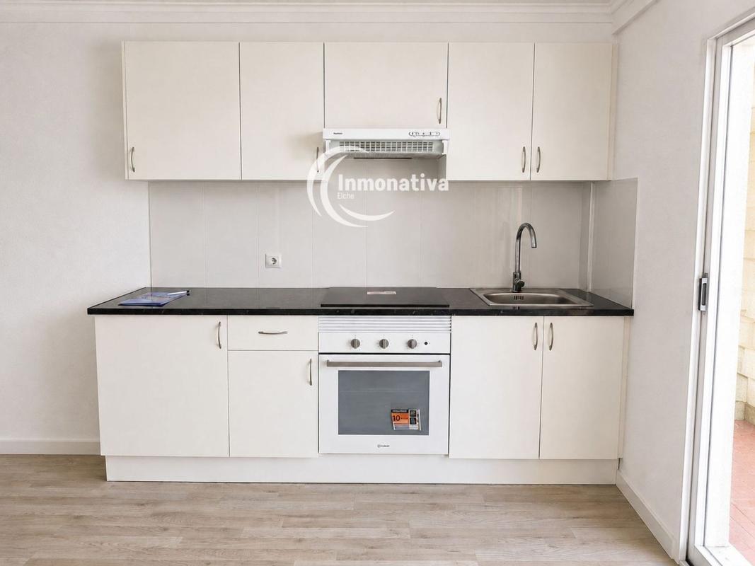 Venta de piso en Piso en Avenida Madrid, La Coca - La Nía - Vistahermosa, Aspe, Aspe
photo 1