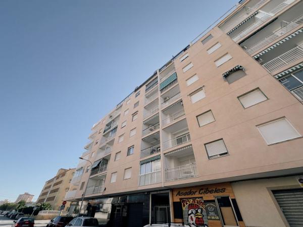 Продажа квартиры на Piso en Ronda Av, 43, Tamarit - Playa Lissa, Santa Pola, Санта Пола
thumbnail 1
