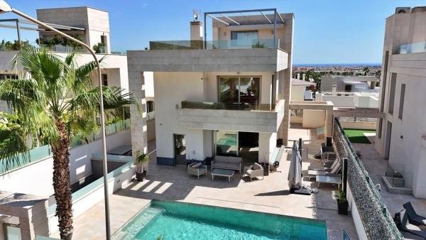 Casa o chalet independiente en Calle Alisios, Villamartín, Orihuela photo 1