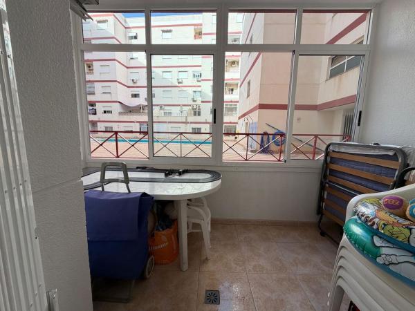 Sale of flat in Piso en Ronda Cesar Canovas Girada, 2, Parque de las Naciones, Torrevieja, Torrevieja
 photo 2