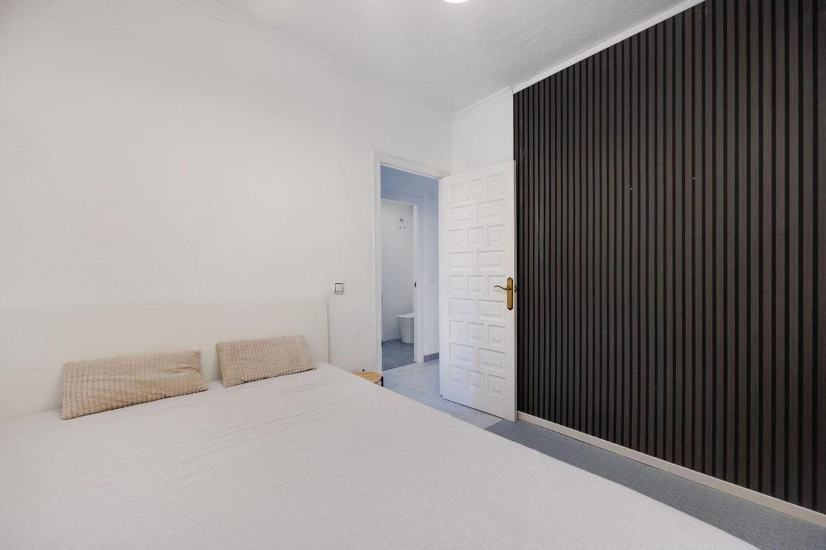 Продажа квартиры на Piso en Avenida Habaneras - Curva de Palangre, Torrevieja, Торревьеха
photo 5