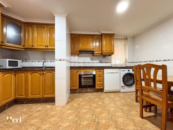 Продажа квартиры на Piso en Pasaje Granada, 3, Puerto, Santa Pola, Санта Пола
photo 1