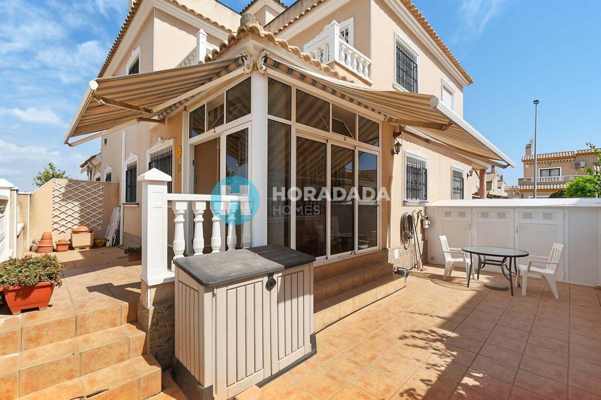 Propiedades en venta y alquiler en España photo 1