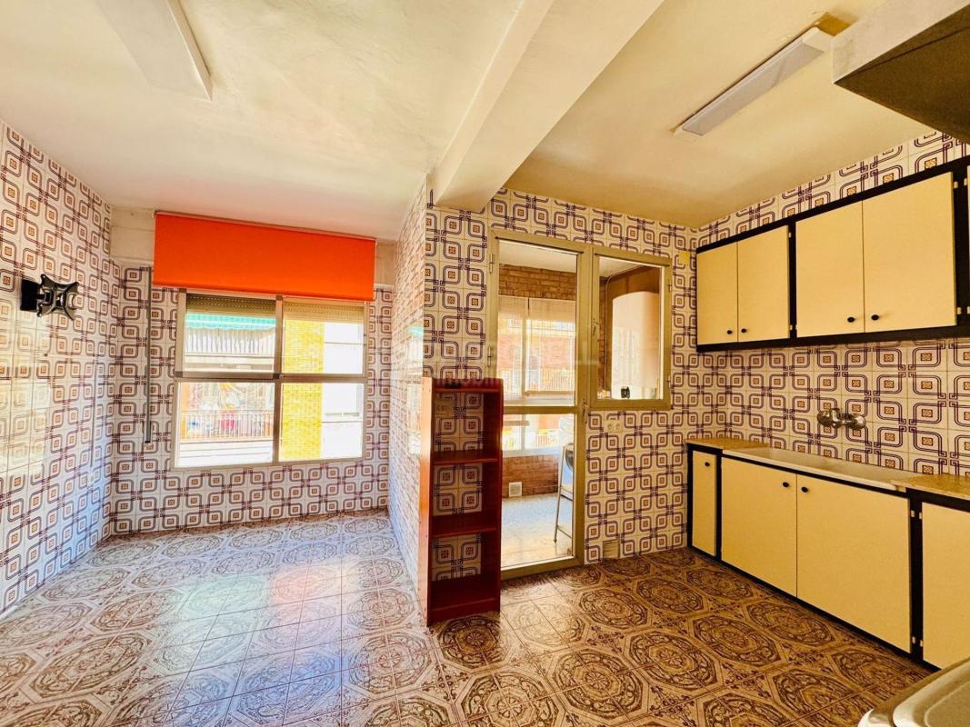 Продажа квартиры на Piso en Calle Joan de Joanes, 14, Barri Santa Rosa, Alcoy / Alcoi, Алкой
 photo 5
