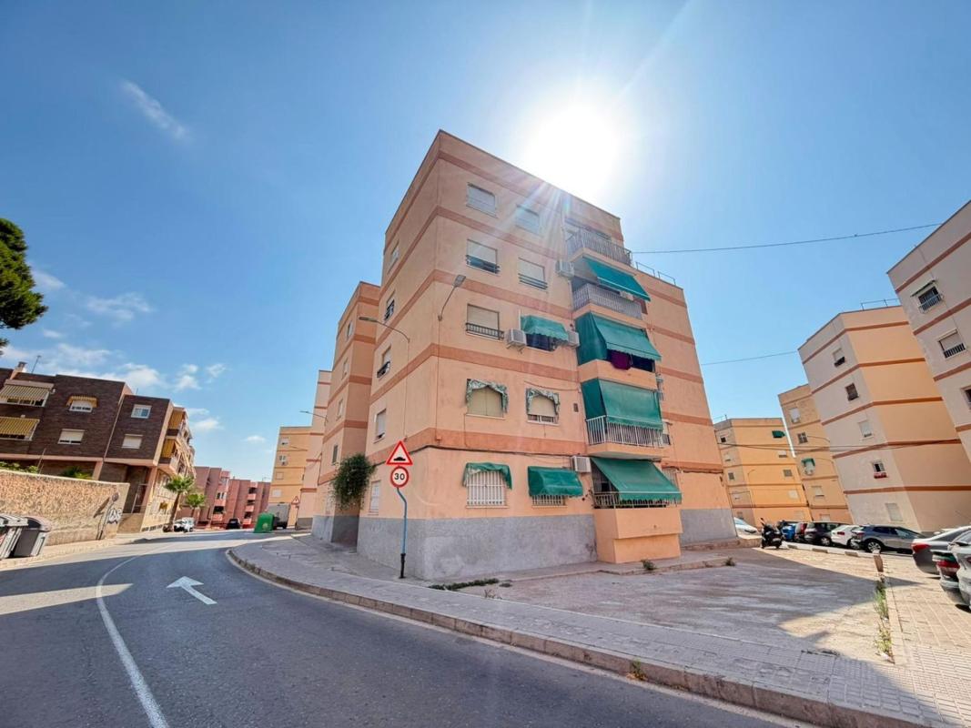 Venta de piso en Piso en Calle San Gabriel, 3, San Gabriel, Alicante / Alacant, Alicante / Alacant
photo 1