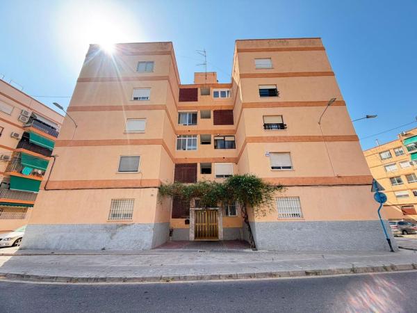 Продажа квартиры на Piso en Calle San Gabriel, 3, San Gabriel, Alicante / Alacant, Аликанте / Алакант
thumbnail 1