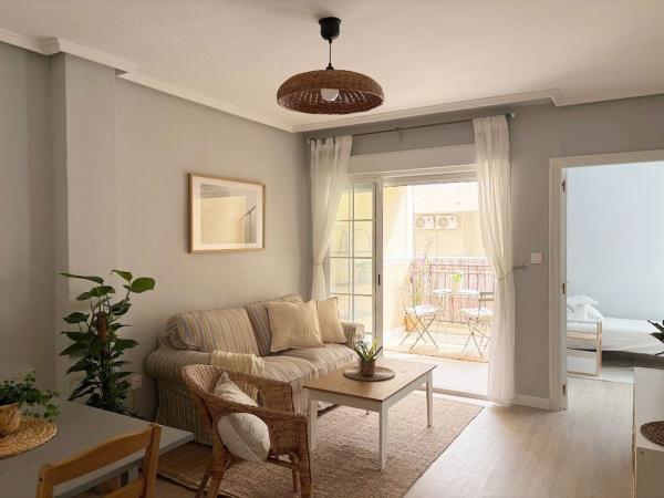 Venta de piso en Piso en Calle Burgos, 3, Puerto, Santa Pola, Santa Pola
photo 1
