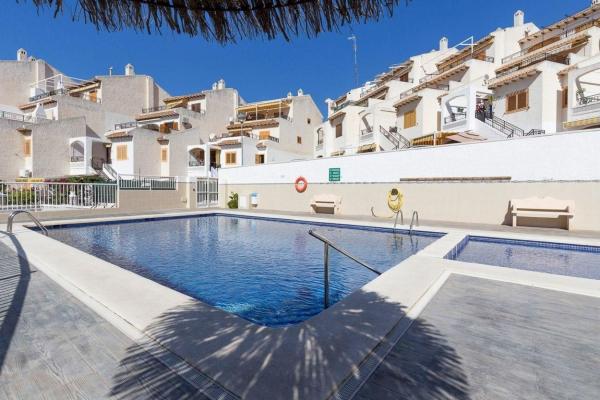 Venta de piso en Piso en Calas de Santiago Bernabeu, Santa Pola, Santa Pola
photo 1
