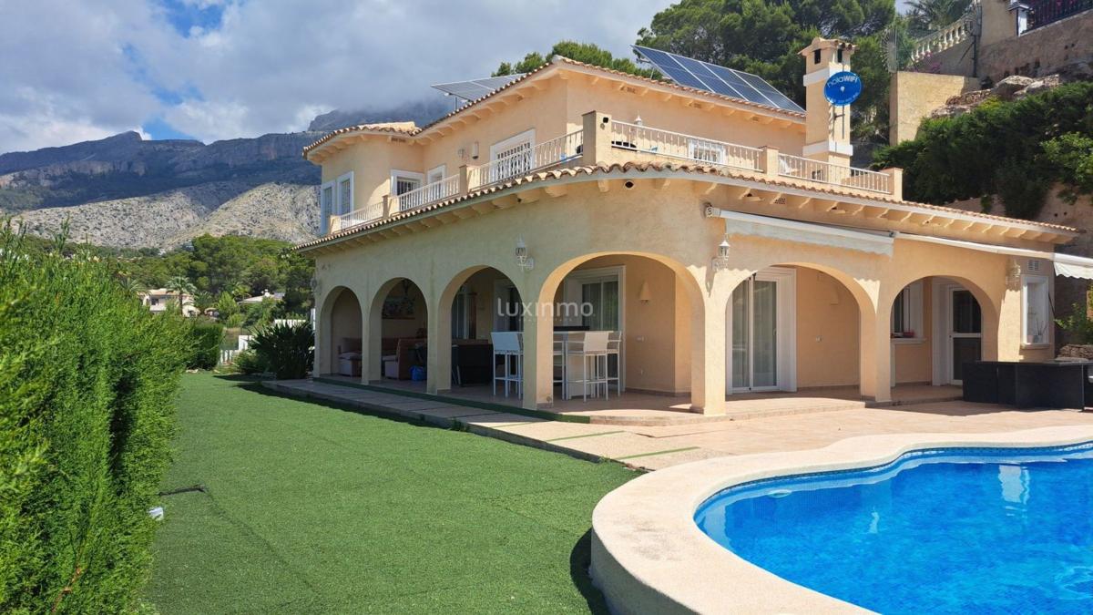 Propiedades en venta y alquiler en España photo 4