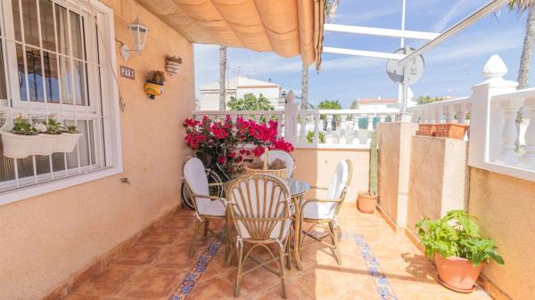 Chalet pareado en Calle del Ternario, Tamarit - Playa Lissa, Santa Pola photo 2
