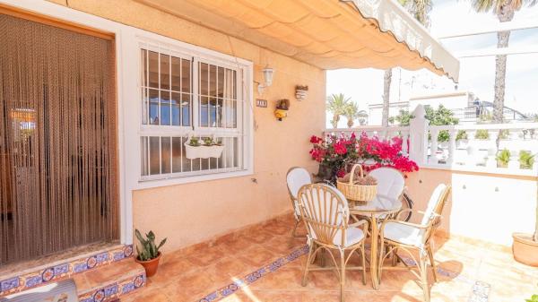 Chalet pareado en Calle del Ternario, Tamarit - Playa Lissa, Santa Pola photo 3