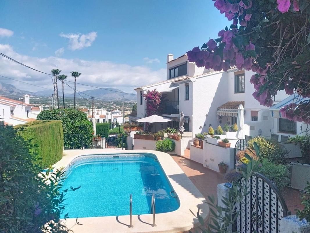 Properties for sale and rent in Spain photo 2
