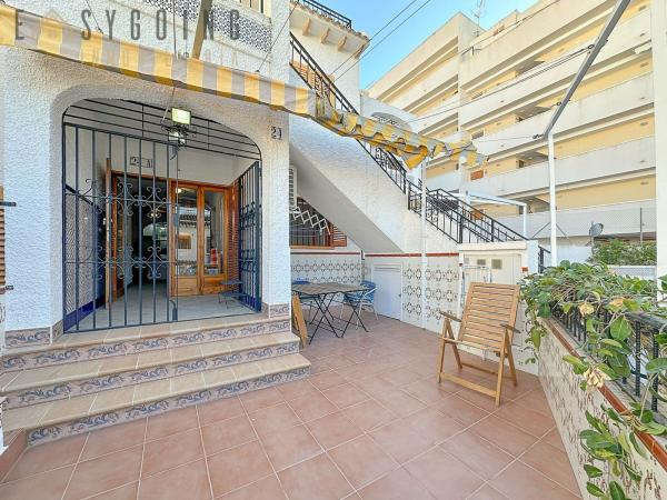 Chalet adosado en Virgen Del Carmen, Calas de Santiago Bernabeu, Santa Pola photo 2