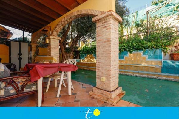 Chalet adosado en Calle Comunidad Valenciana, Miramar - Torre del Moro, Torrevieja thumbnail 2
