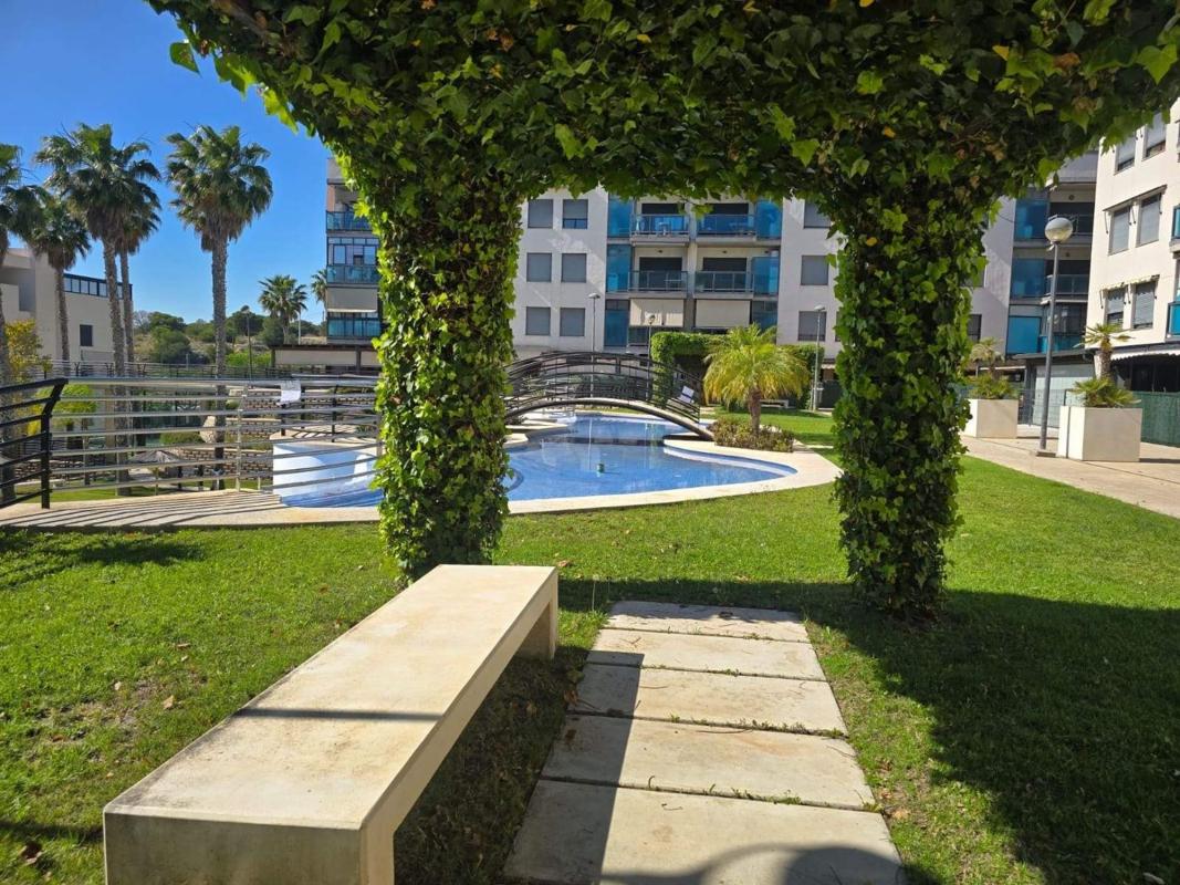 Venta de piso en Piso en Calle Pintor Sorolla, Centro, Santa Pola, Santa Pola
photo 3