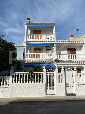 Chalet adosado en Calle Costa Rica, Calas de Santiago Bernabeu, Santa Pola photo 1