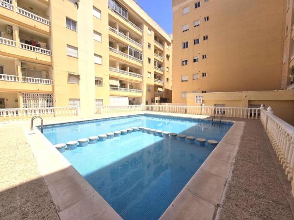 Venta de piso en Piso en Calle del Tomillo s/n, El Molino, Torrevieja, Torrevieja
thumbnail 3