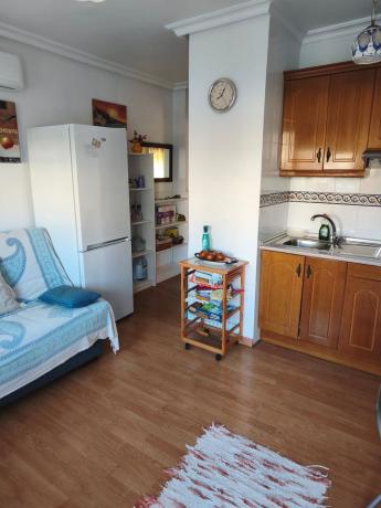 Продажа квартиры на Piso en Avenida Corinto, 1, Torreblanca, Torrevieja, Торревьеха
 photo 2